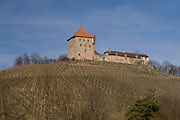 Schlo&szlig; Wildeck &uuml;ber dem Schozachtal
