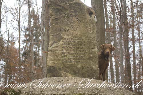 Der Wolfstein – Denkmal für den letzten in Württemberg erlegten Wolf.