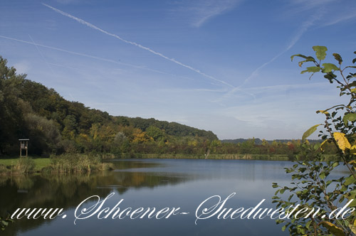 Der Katzenbachstausee ist ein beliebter Badesse.